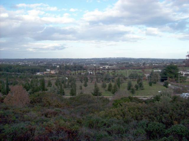 Terreno in vendita di 8000 m² in Via Ceglie