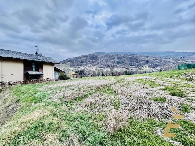 Terreno in vendita di 800 m² in Frazione Truchod, 174