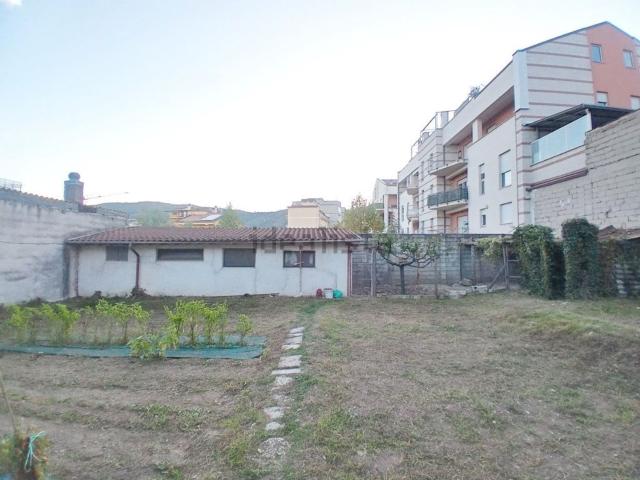 Terreno in vendita di 800 m² in Via Roma