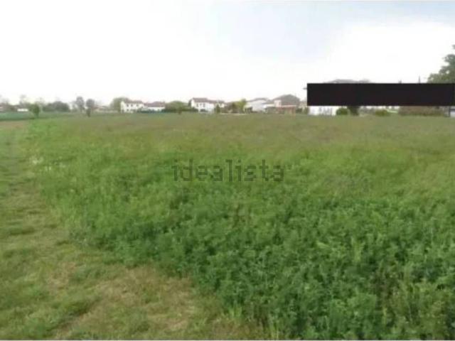 Terreno in vendita di 8019 m² in Via G. Toniolo