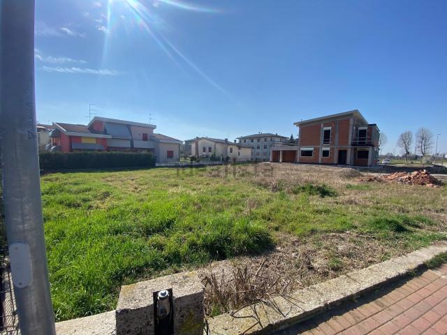 Terreno in vendita di 828 m²