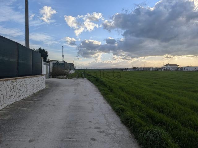 Terreno in vendita di 8355 m² in Via Castelluccio