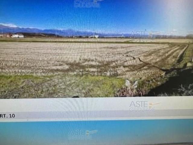 Terreno in vendita di 8480 m²