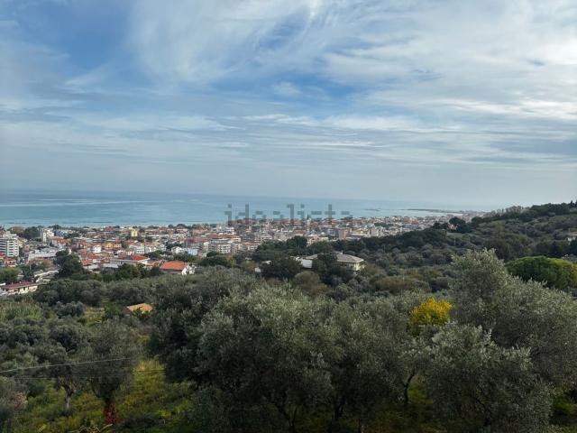 Terreno in vendita di 8500 m² in Via Fonte Borea Colle del Telegrafo