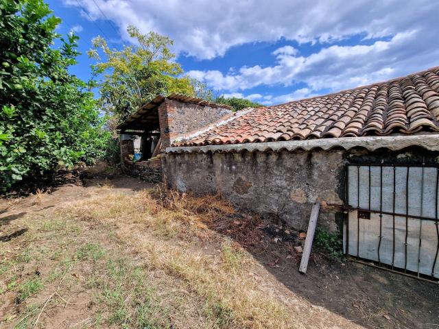 Terreno in vendita di 8500 m² in Via Sebastiano Lisi Sacerdote e Letterato