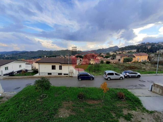 Terreno in vendita di 850 m² in Via Madonnina del Grappa