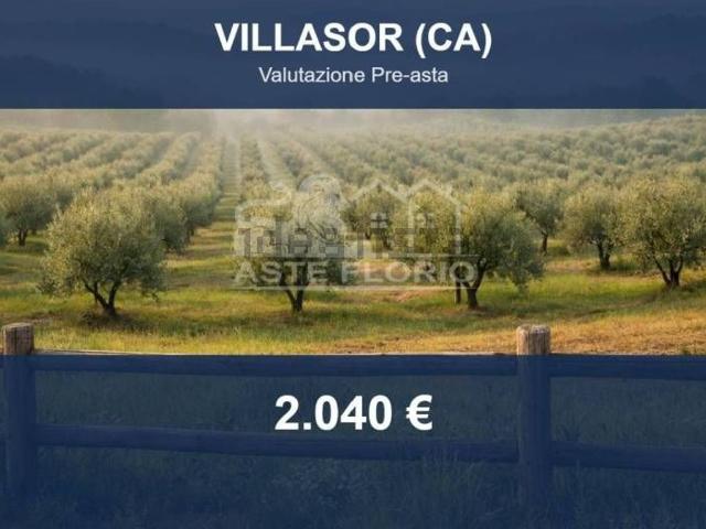 Terreno in vendita di 865 m² in Via Italia