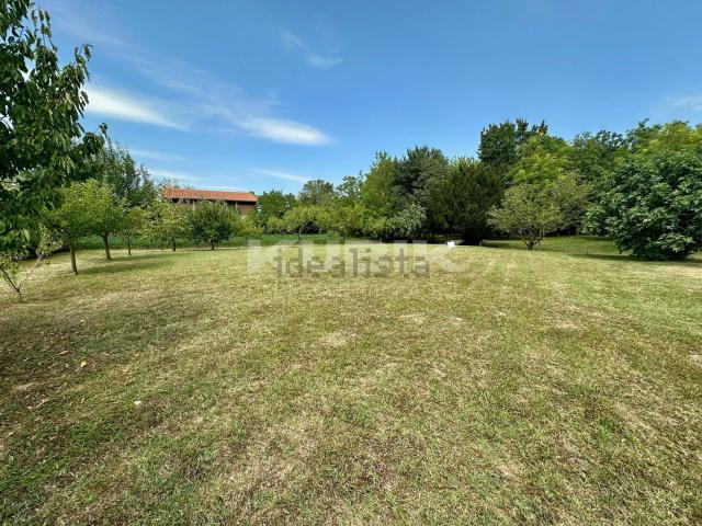 Terreno in vendita di 868 m² in Via Duca d&apos Aosta, 80