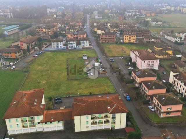 Terreno in vendita di 874 m² in Via Giuseppe Dossetti