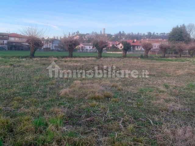 Terreno in vendita di 870 m² in Via Giacomo Schiratti