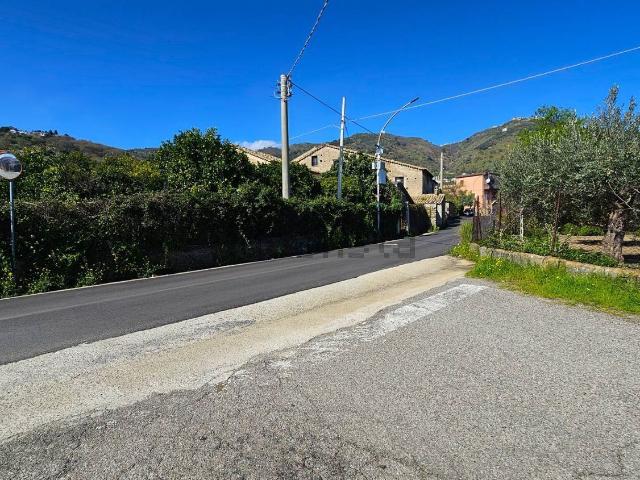 Terreno in vendita di 888 m² in Via IV novembre