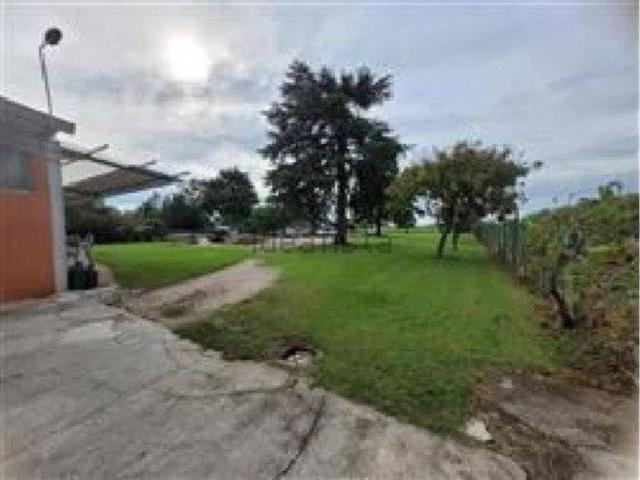 Terreno in vendita di 8910 m² in Via Torat