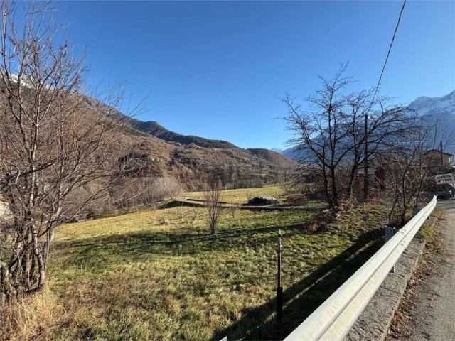 Terreno in vendita di 909 m²