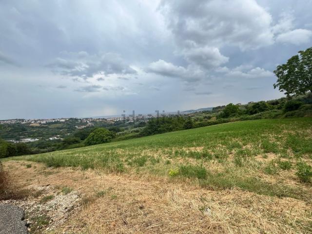 Terreno in vendita di 9000 m² in Strada Sferrella, 20