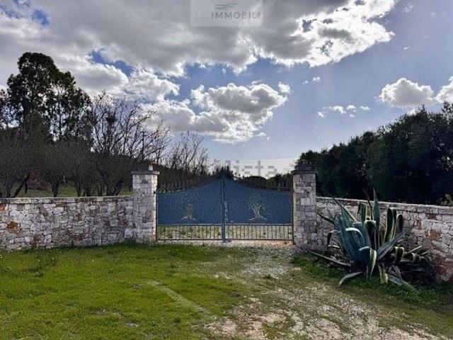 Terreno in vendita di 9000 m² in Via ignota