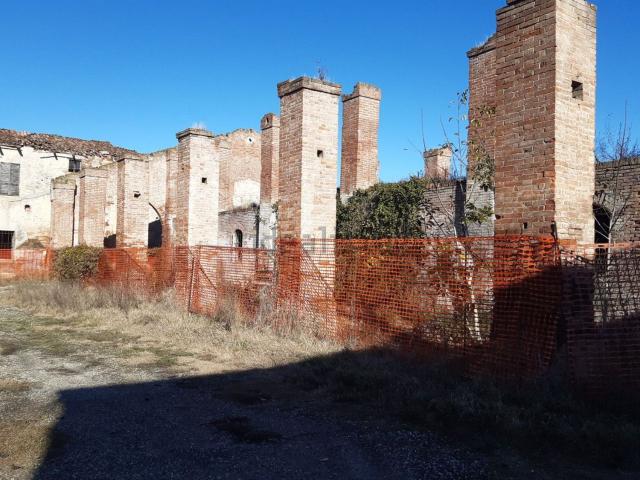 Terreno in vendita di 900 m² in Località Turro