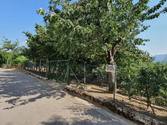 Terreno in vendita di 900 m² in Via dei Caduti