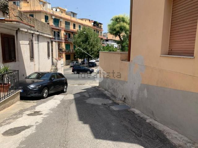 Terreno in vendita di 90 m² in Via Cardinale Gennaro Portanova, 2