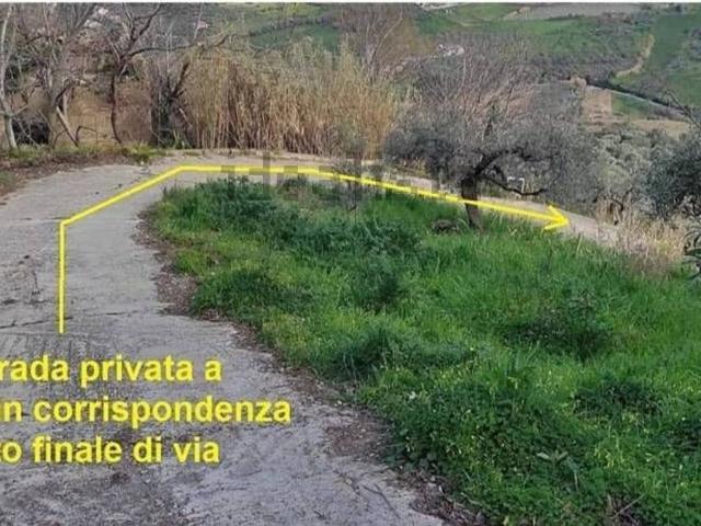Terreno in vendita di 9160 m² in Via Lota