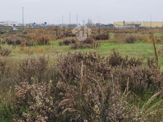 Terreno in vendita di 9180 m² in Via Salvador Allende, 3
