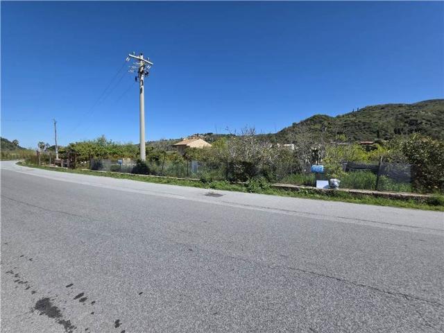 Terreno in vendita di 919 m² in Via Kennedy, 35