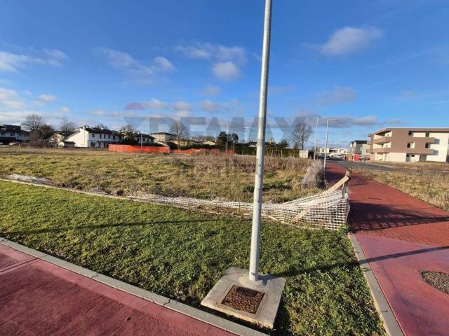Terreno in vendita di 912 m²
