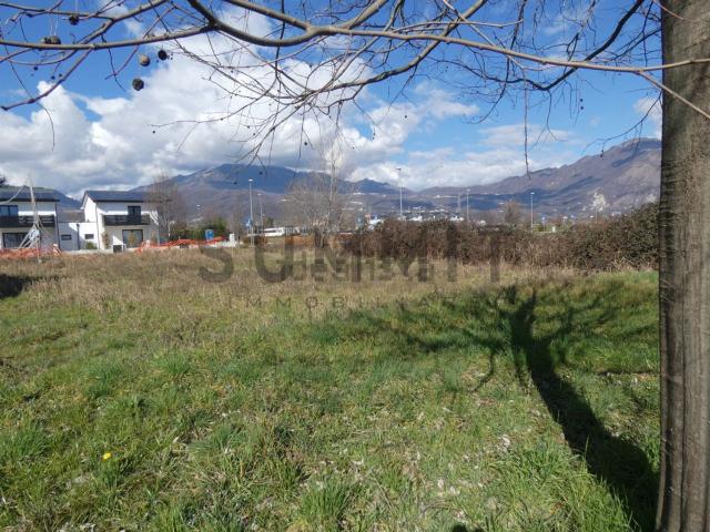 Terreno in vendita di 929 m² in Via Pista dei Veneti