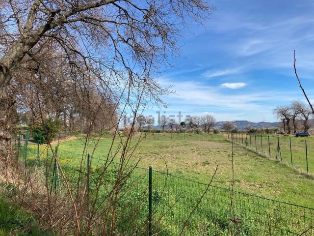 Terreno in vendita di 930 m² in Contrada Tratturo, 1