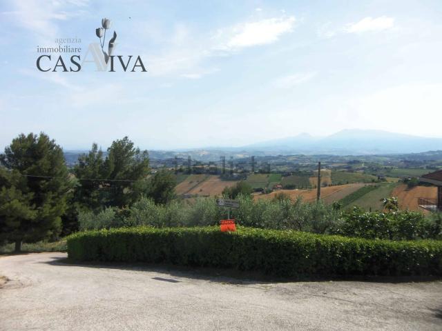 Terreno in vendita di 930 m² in Via F. Coppi
