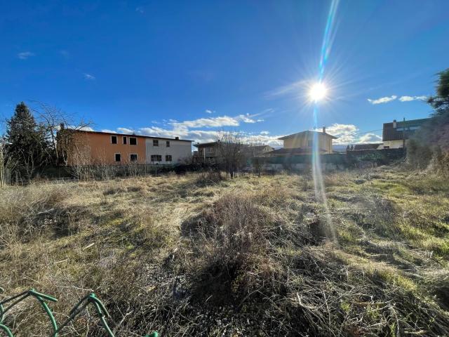 Terreno in vendita di 930 m² in Via Filippo Brunelleschi