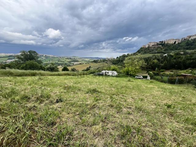 Terreno in vendita di 940 m² in Via Cerretino