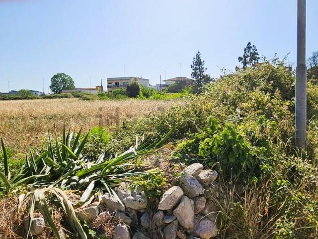 Terreno in vendita di 9433 m² in Via Sangro