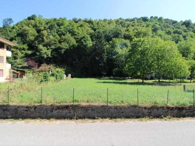 Terreno in vendita di 950 m² in Via Lora di Sopra