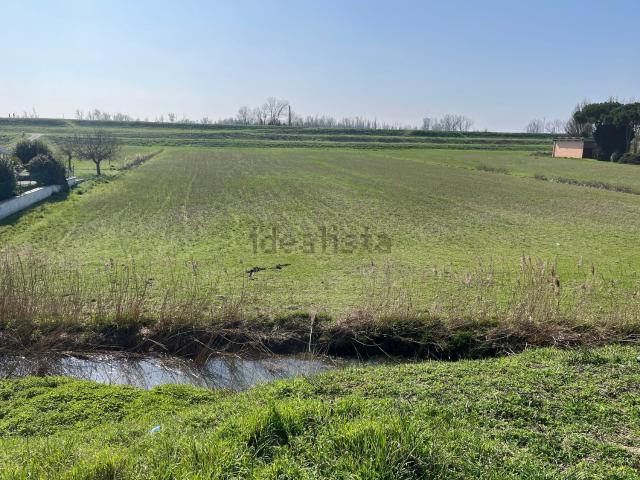 Terreno in vendita di 9750 m² in Via Roma, 5