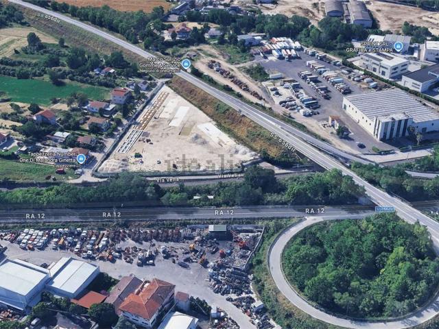 Terreno in vendita di 9765 m² in Via Vella
