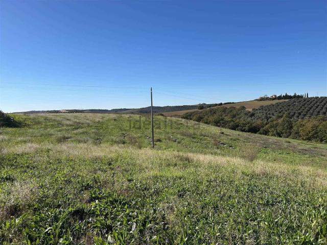Terreno in vendita di 97000 m² in Località Montebello