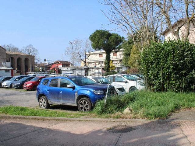 Terreno in vendita di 972 m² in Via della Madonna, 14