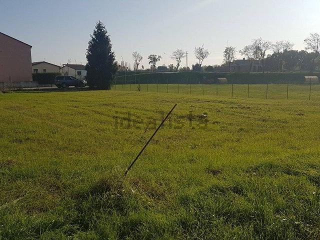 Terreno in vendita di 984 m² in Via Roma