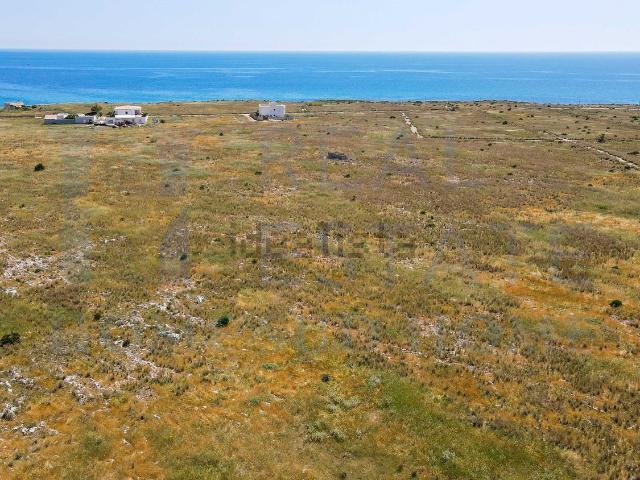 Terreno in vendita di 98800 m² in Contrada pachino, 1