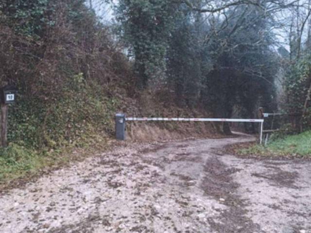 Terreno in vendita di 98 m² in Strada Terrensano e Belcaro