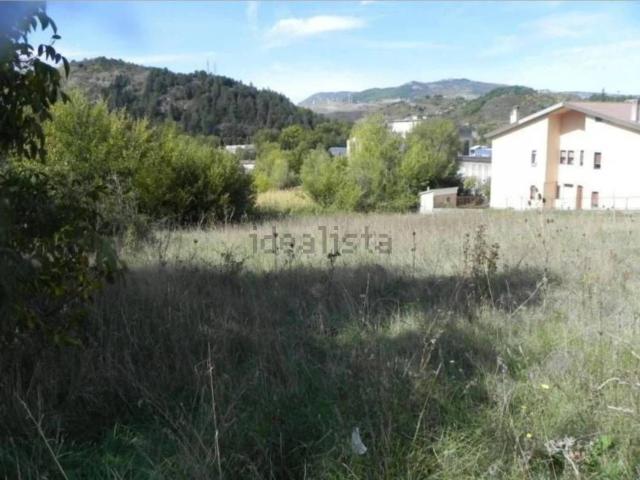 Terreno in vendita di 9944 m² in Via Giovanni Gronchi