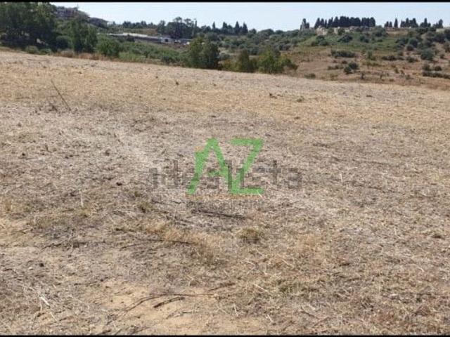 Terreno in vendita di 9955 m² in Via Andrea Caponnetto, 31