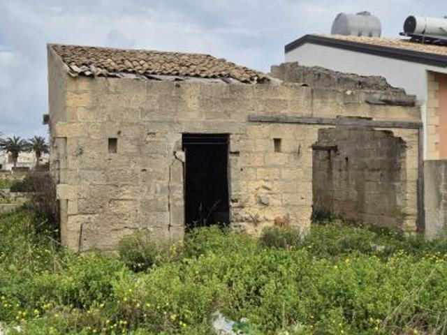 Terreno in vendita in Contrada Zuccara s.n.c Centro Lungomare Avola