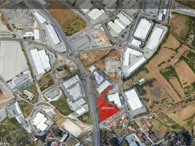 Terreno Industrial, área de 6.893m2 com Projecto APROVADO