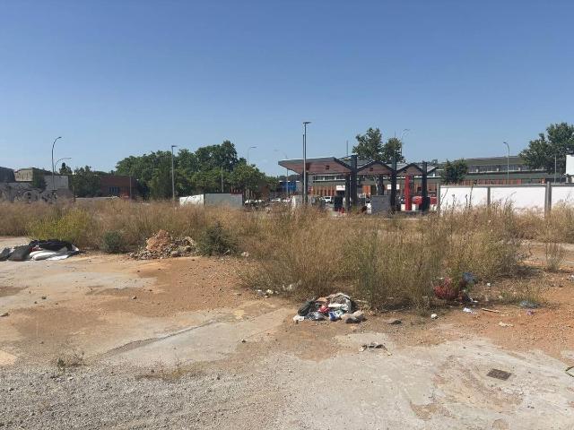 Terreno industrial en Alquiler en Gràcia