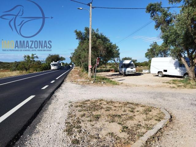 Terreno industrial para venda em Boliqueime, na EN270 com acesso à A22 e EN125