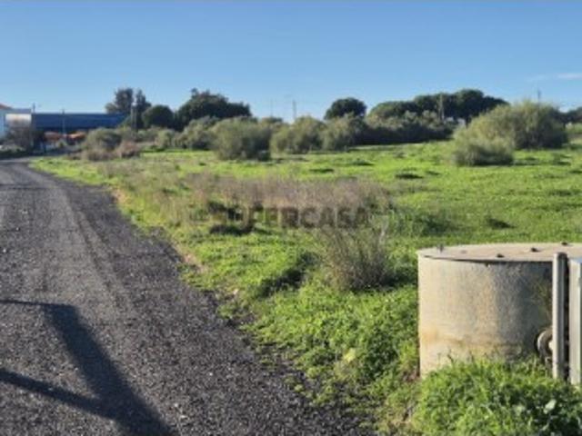 Terreno junto a Nac,125 com água e luz