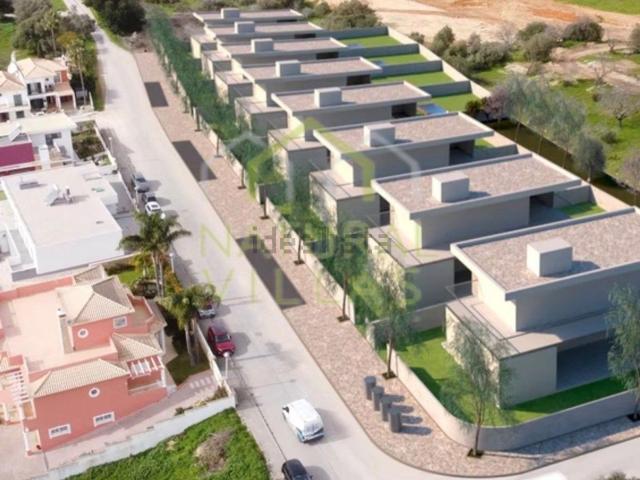 Terreno, Lagoa e Carvoeiro