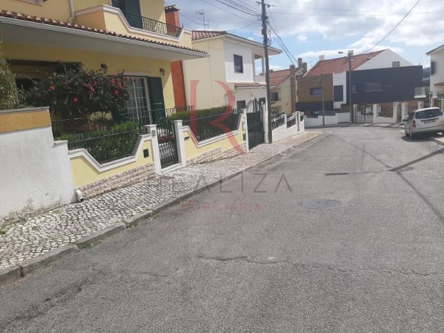 Terreno, Laranjeiro e Feijó, Almada | BPI Expresso Imobiliário