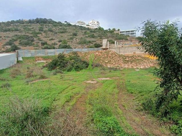 Terreno localizado junto à Marina de Albufeira: Oportunidade de Construção | 26063869045
